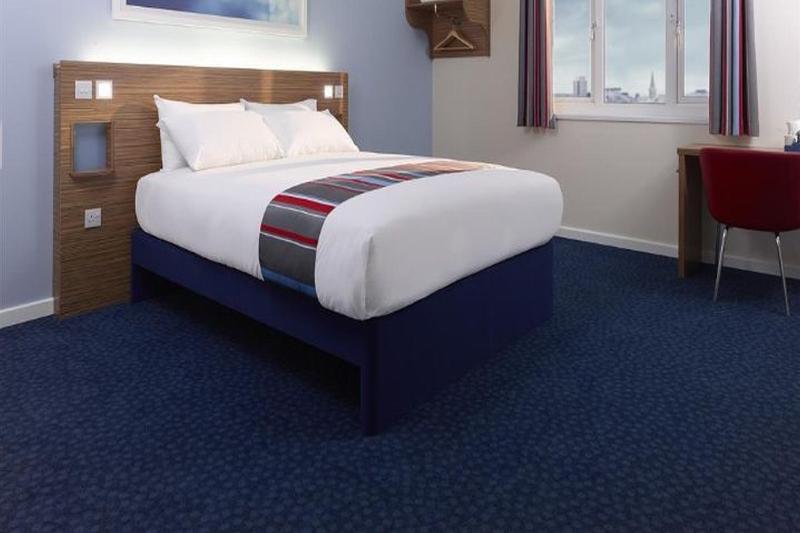 แทรเวลลอดจ์ ดันดี สแตรทมอร์ อเวนิว Hotel ภายนอก รูปภาพ