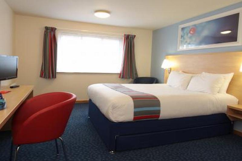 แทรเวลลอดจ์ ดันดี สแตรทมอร์ อเวนิว Hotel ภายนอก รูปภาพ